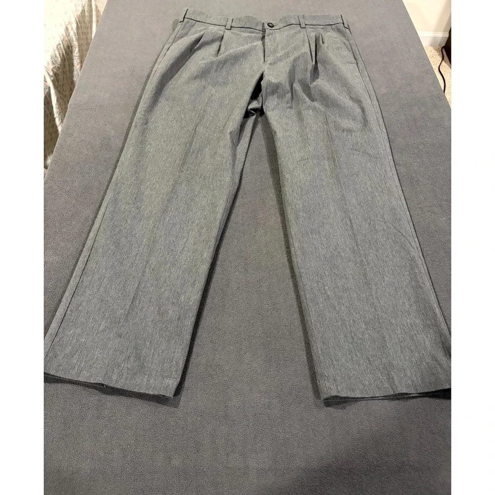 Croft & Barrow Chino Pants Mens 36x30 Gray Cotton Stretch Easy Care Classic Fit